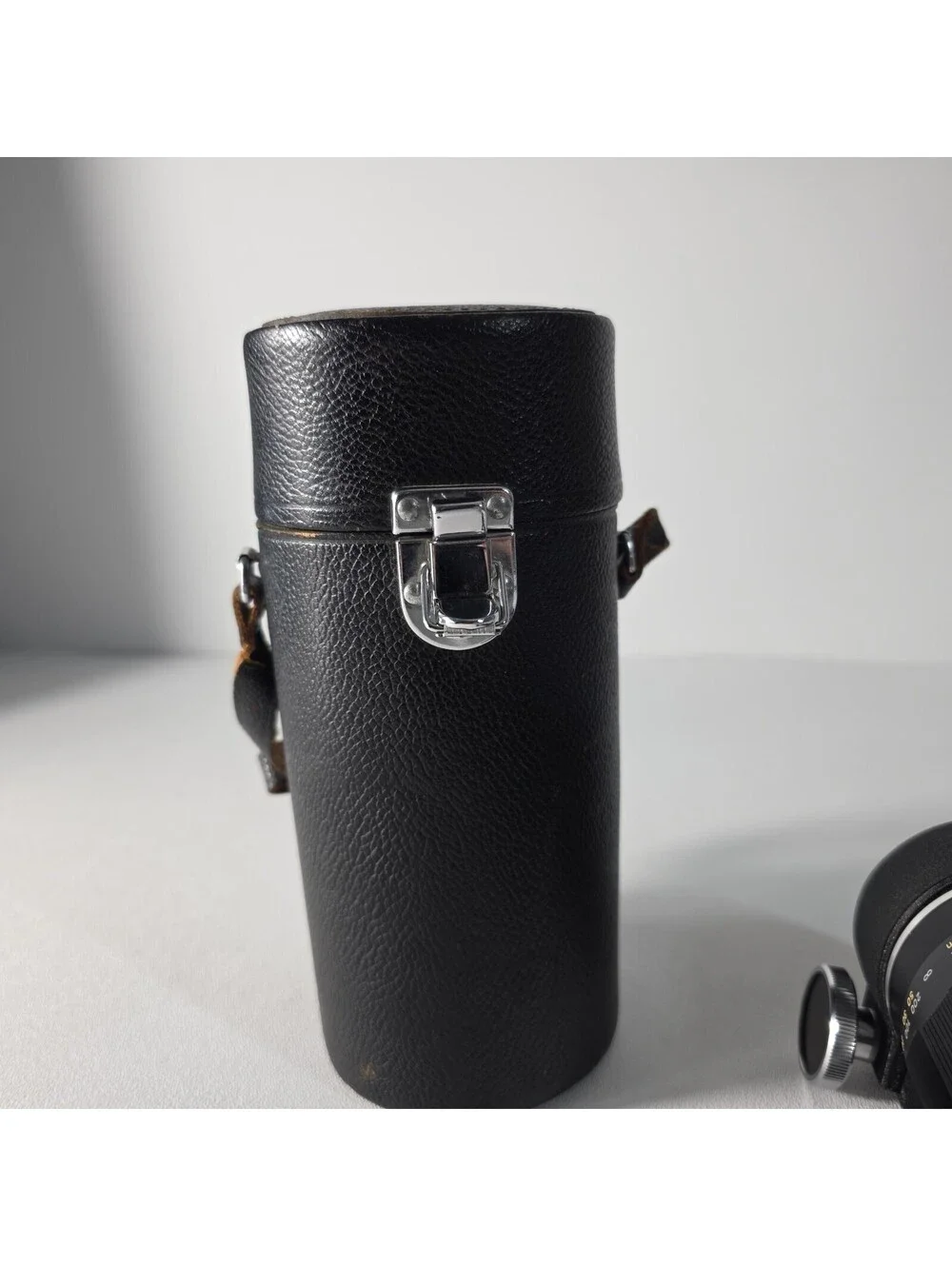 Pentax Takumar 200mm f/3.5 Lens M42 Mount W/Case